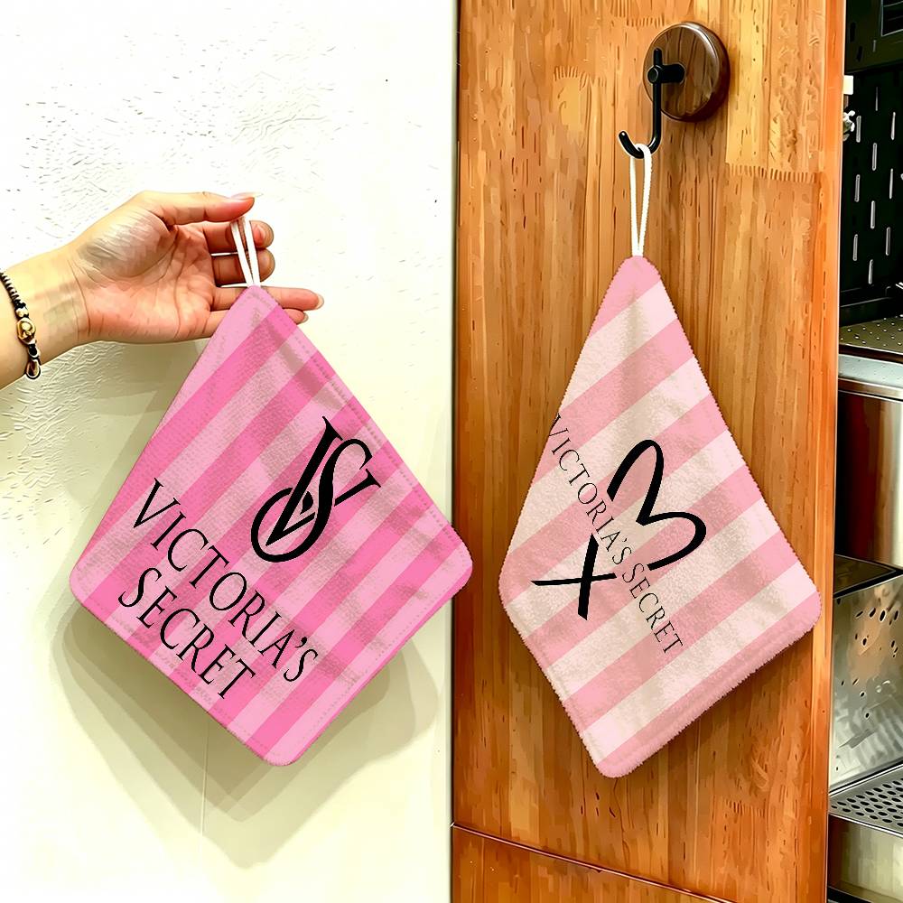 ผ้าเช็ดมือแบรนด์ V-VictoriaS S - Beauty Makeup Louis Vuitton บทวิจารณ์และราคา
